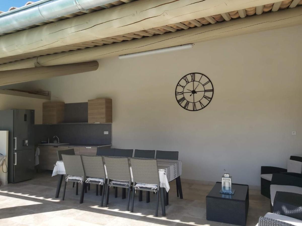Studio Au Calme Avec Piscine Et Toutes Les Commodites Necessaires Le Thor Zewnętrze zdjęcie